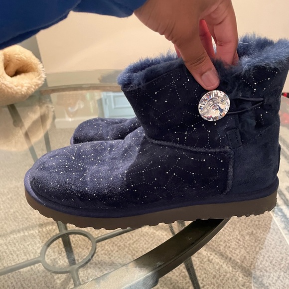 Navy Ugg Boots - Picture 2 of 3